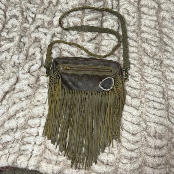 Vintage Boho Bags genuine Louis Vuitton fringe crossbody - Picture 1 of 4